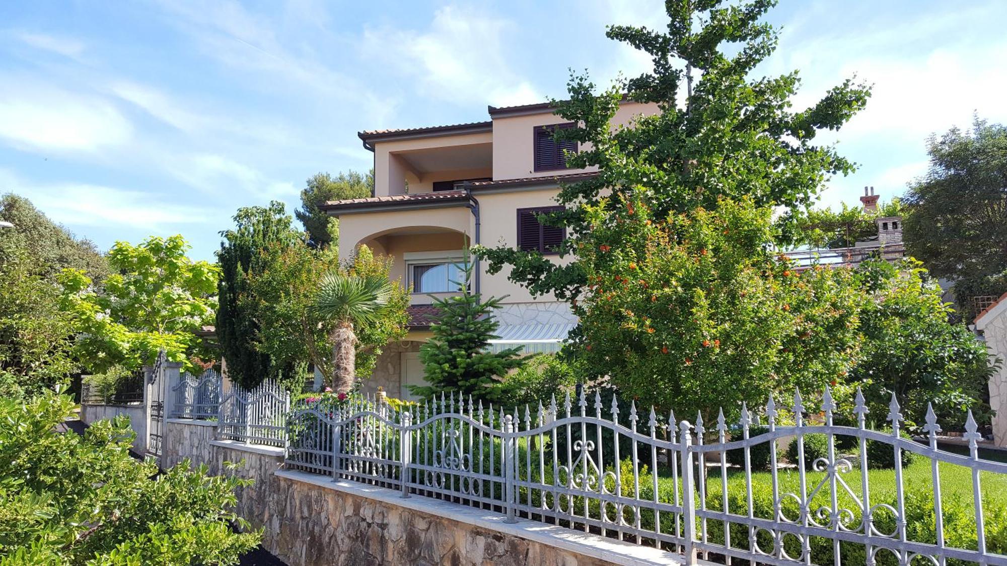 Apartments Ginkgo Banjole Exterior foto