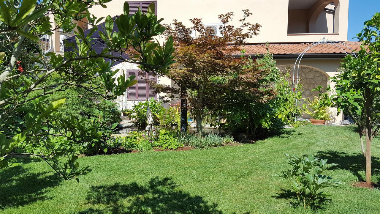 Apartments Ginkgo Banjole Exterior foto